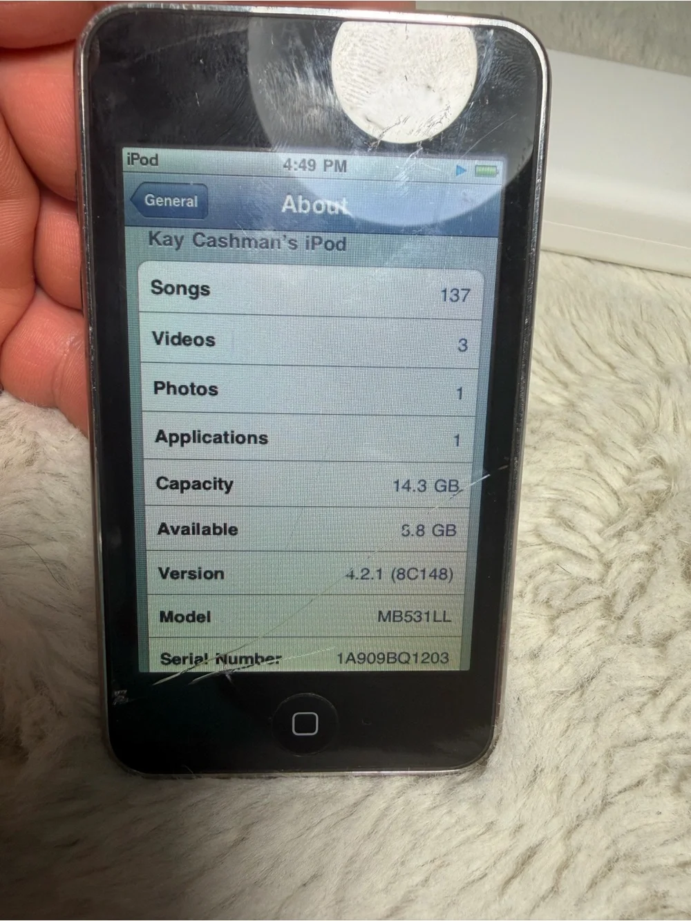 Apple ipod touch 3rd Generation 16 gb (read